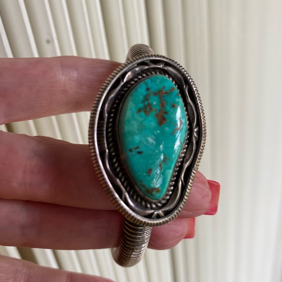 Artie Yellowhorse silver & turquoise bracelet - Picture 7 of 7